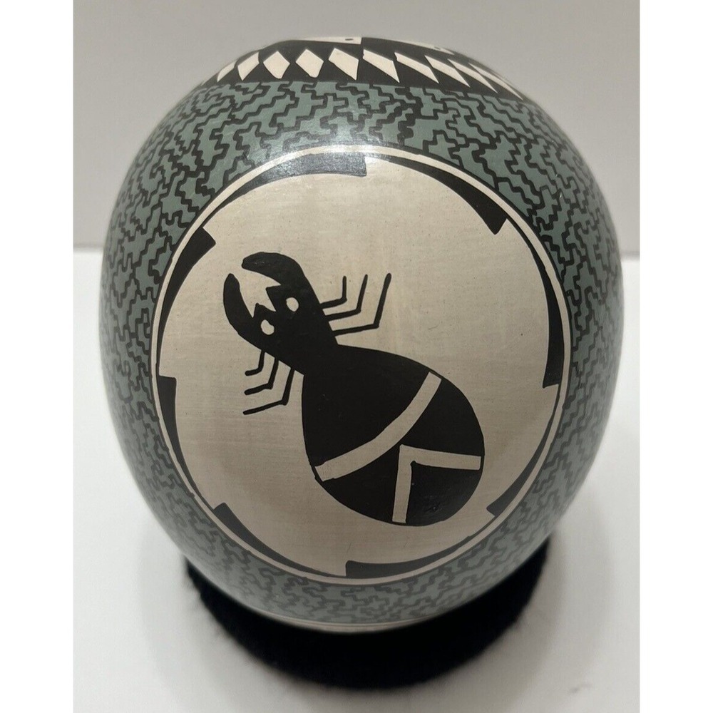 Mata Ortiz Pottery Ivan Martinez Beetle Bug Folk Art Paquime Ceramic Mexican